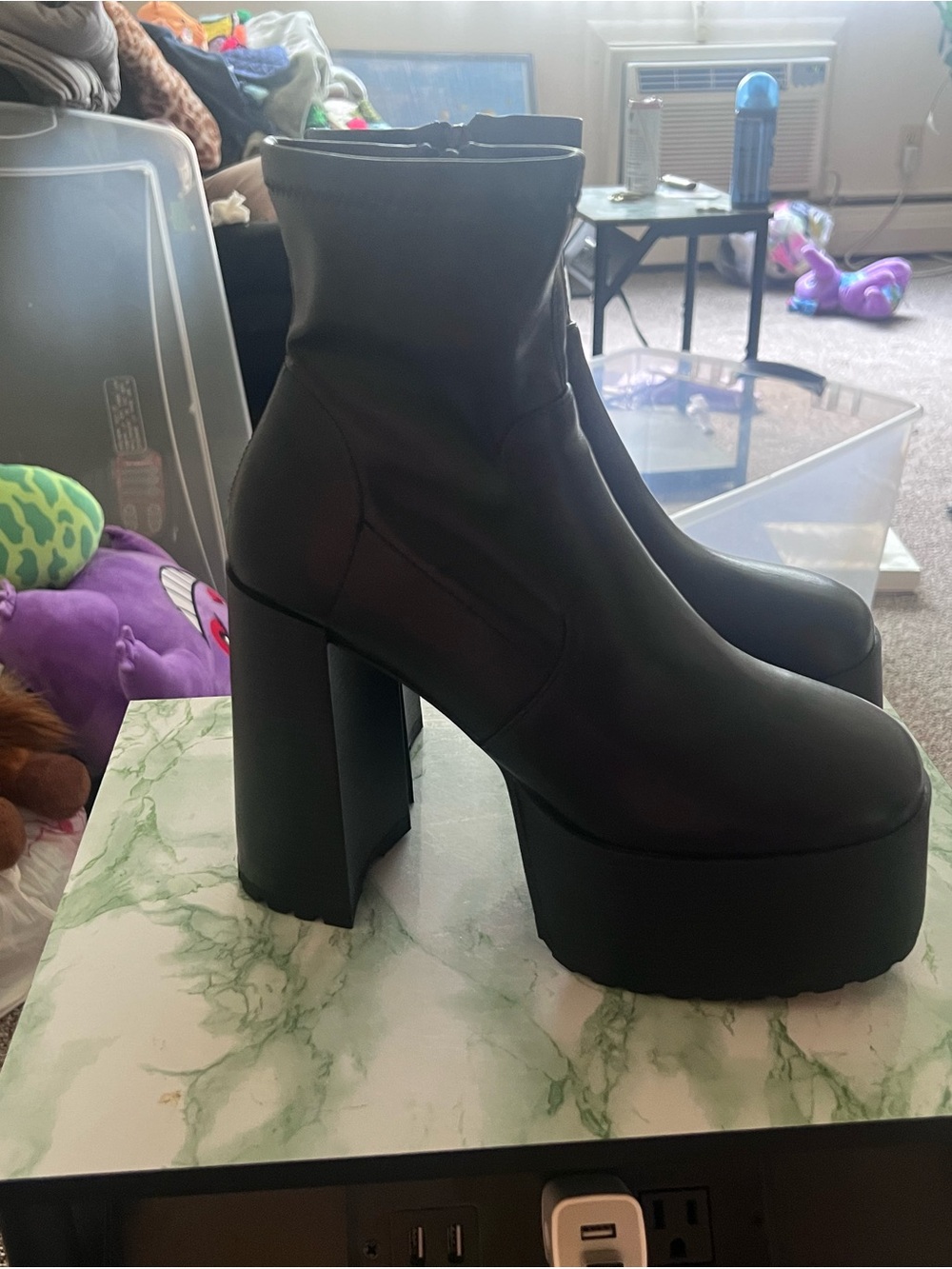 Platform Block Heel Ankle Boots - Black